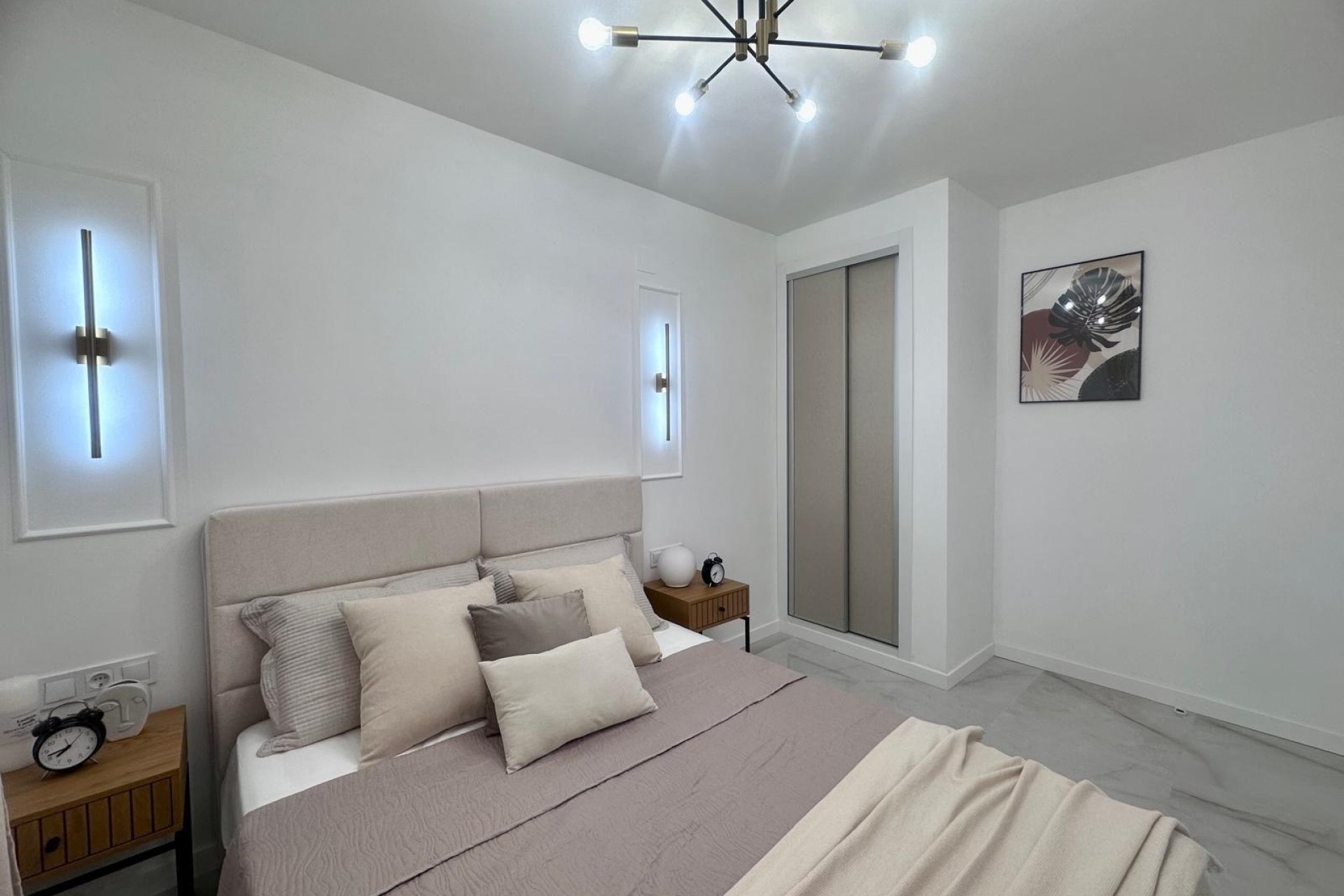 Brukt - Apartment -
Torrevieja - Estacion De Autobuses