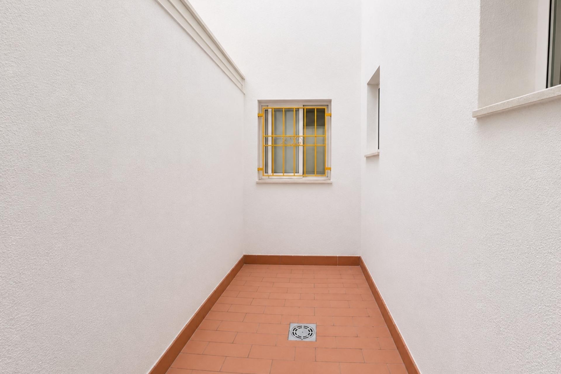 Brukt - Apartment -
Torrevieja - Estacion De Autobuses