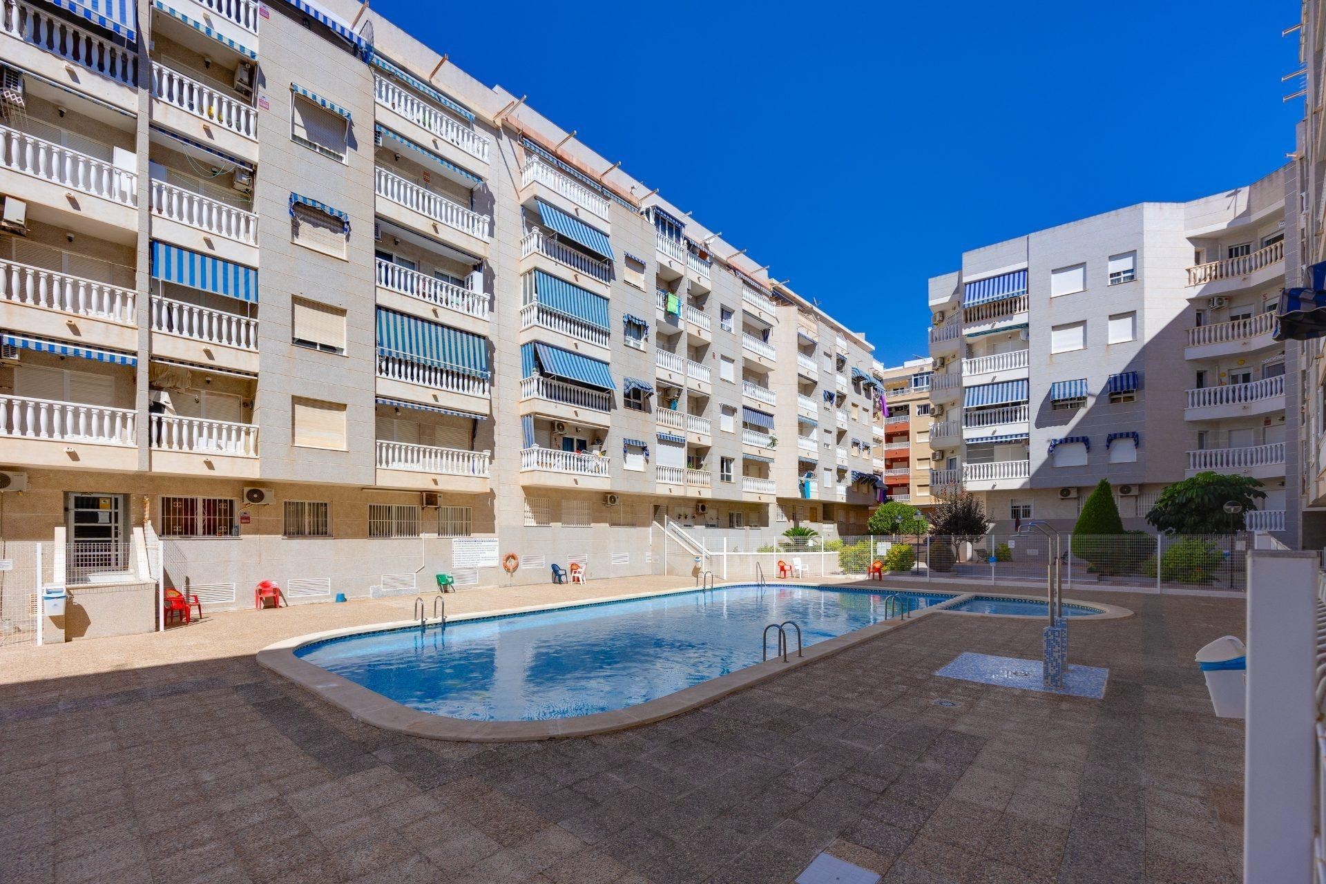 Brukt - Apartment -
Torrevieja - Estacion De Autobuses