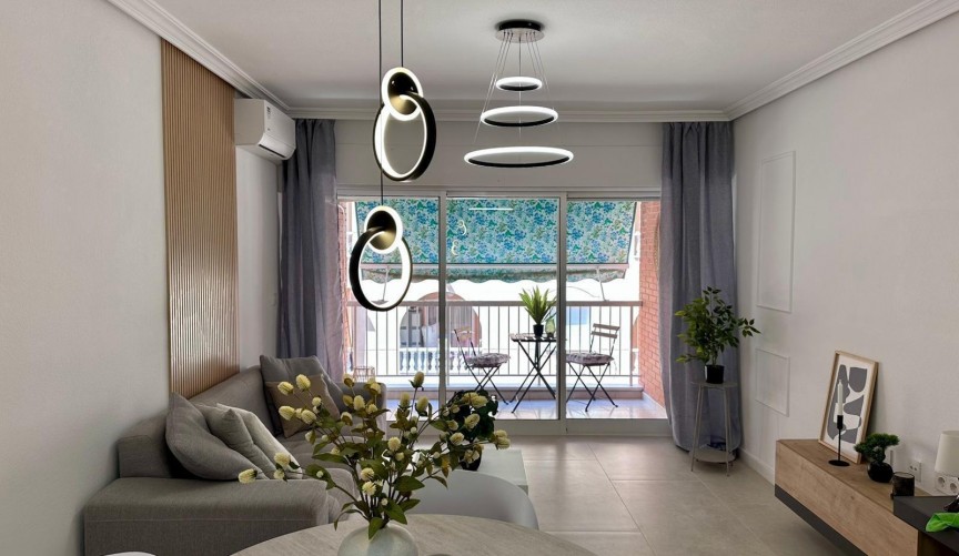 Brukt - Apartment -
Torrevieja - Habaneras