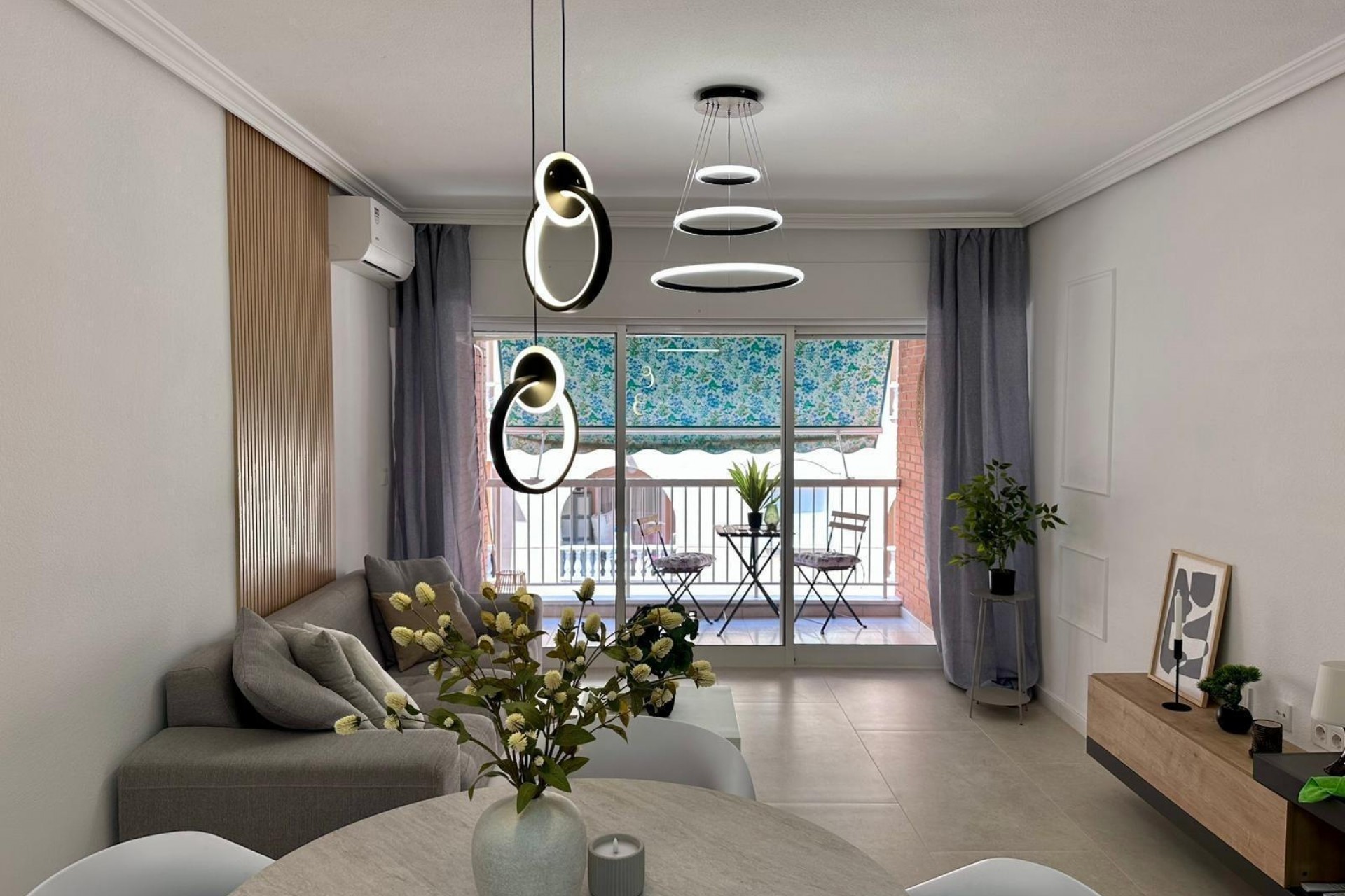 Brukt - Apartment -
Torrevieja - Habaneras