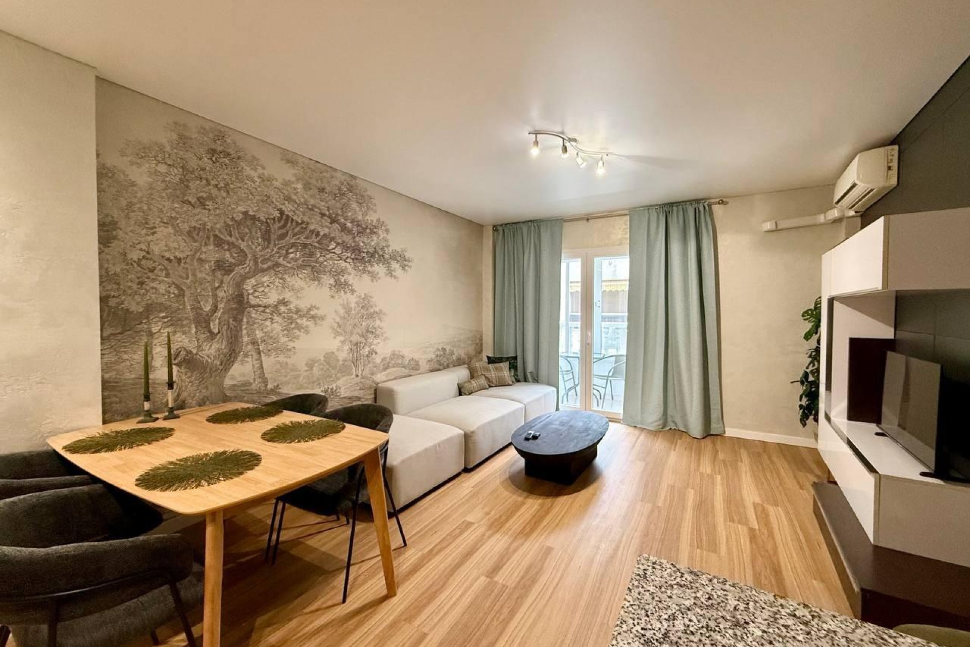 Brukt - Apartment -
Torrevieja - Habaneras