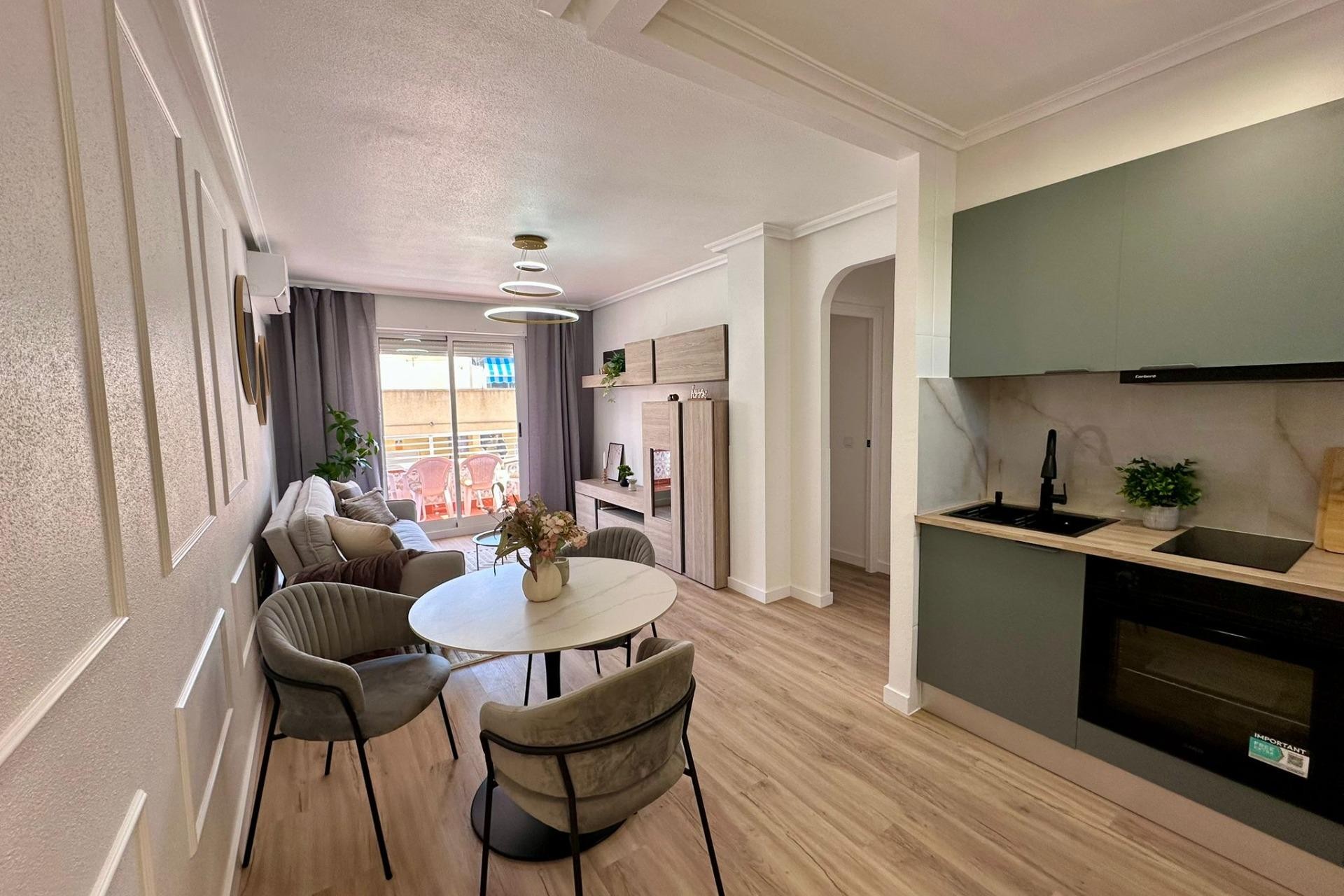 Brukt - Apartment -
Torrevieja - Habaneras