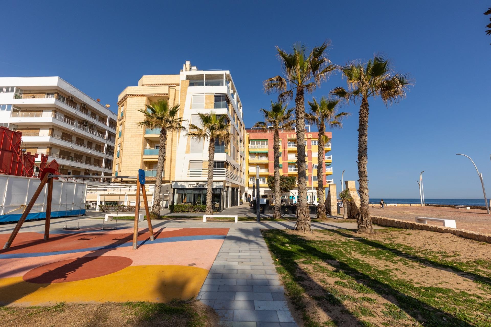 Brukt - Apartment -
Torrevieja - La Mata Pueblo