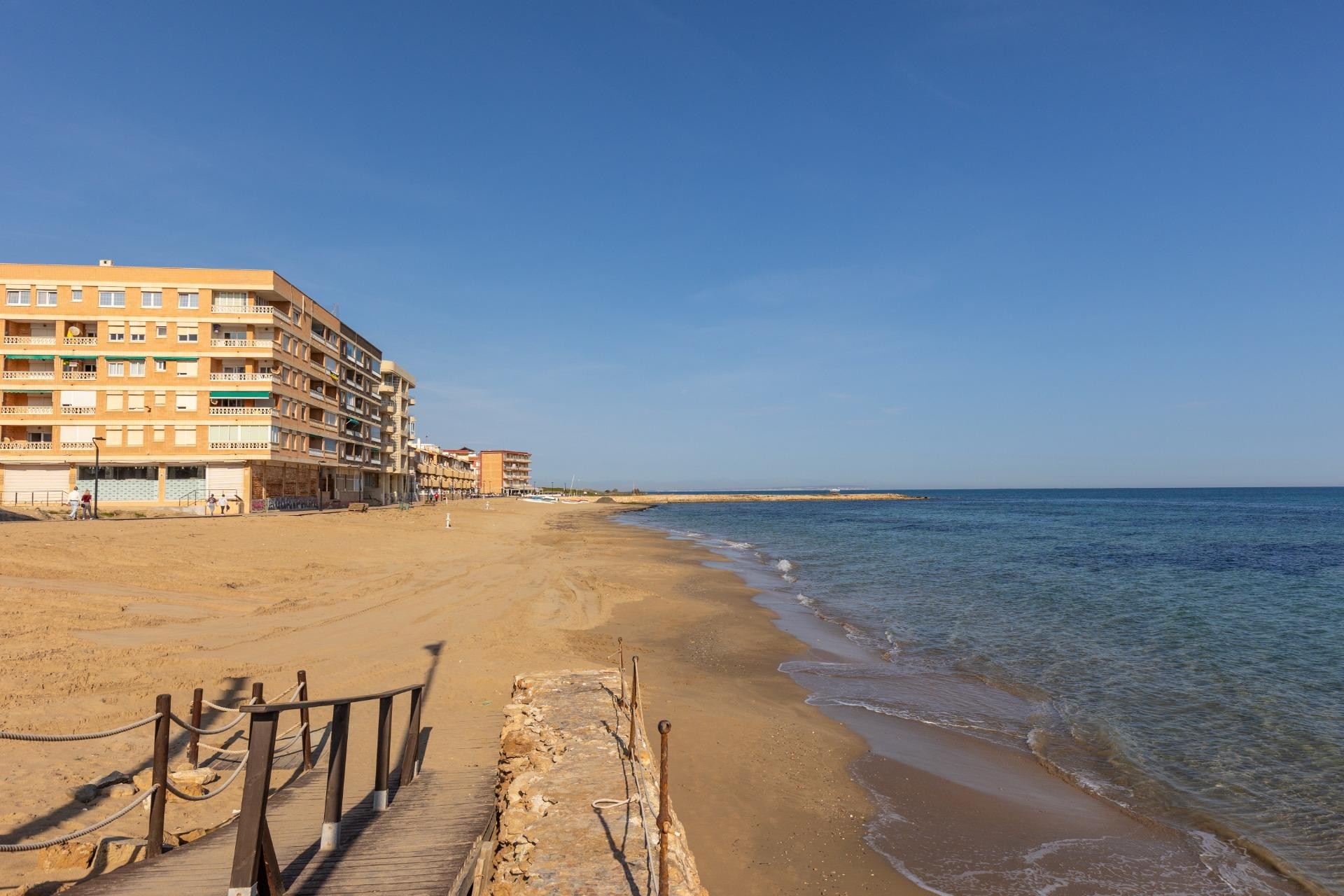 Brukt - Apartment -
Torrevieja - La Mata Pueblo