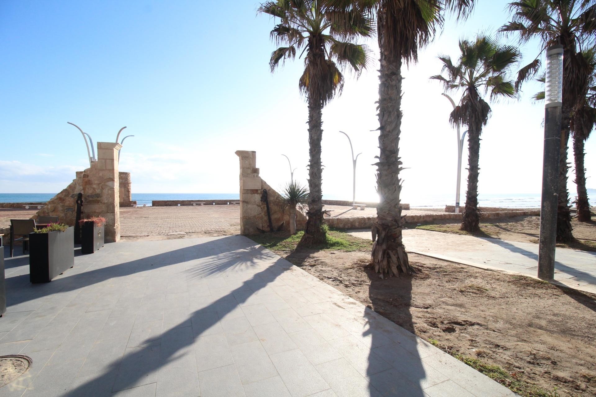 Brukt - Apartment -
Torrevieja - La Mata