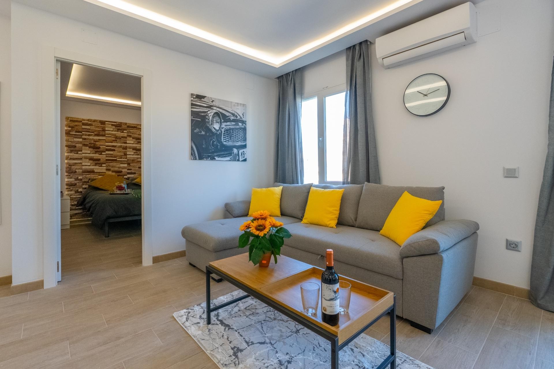 Brukt - Apartment -
Torrevieja - La Veleta