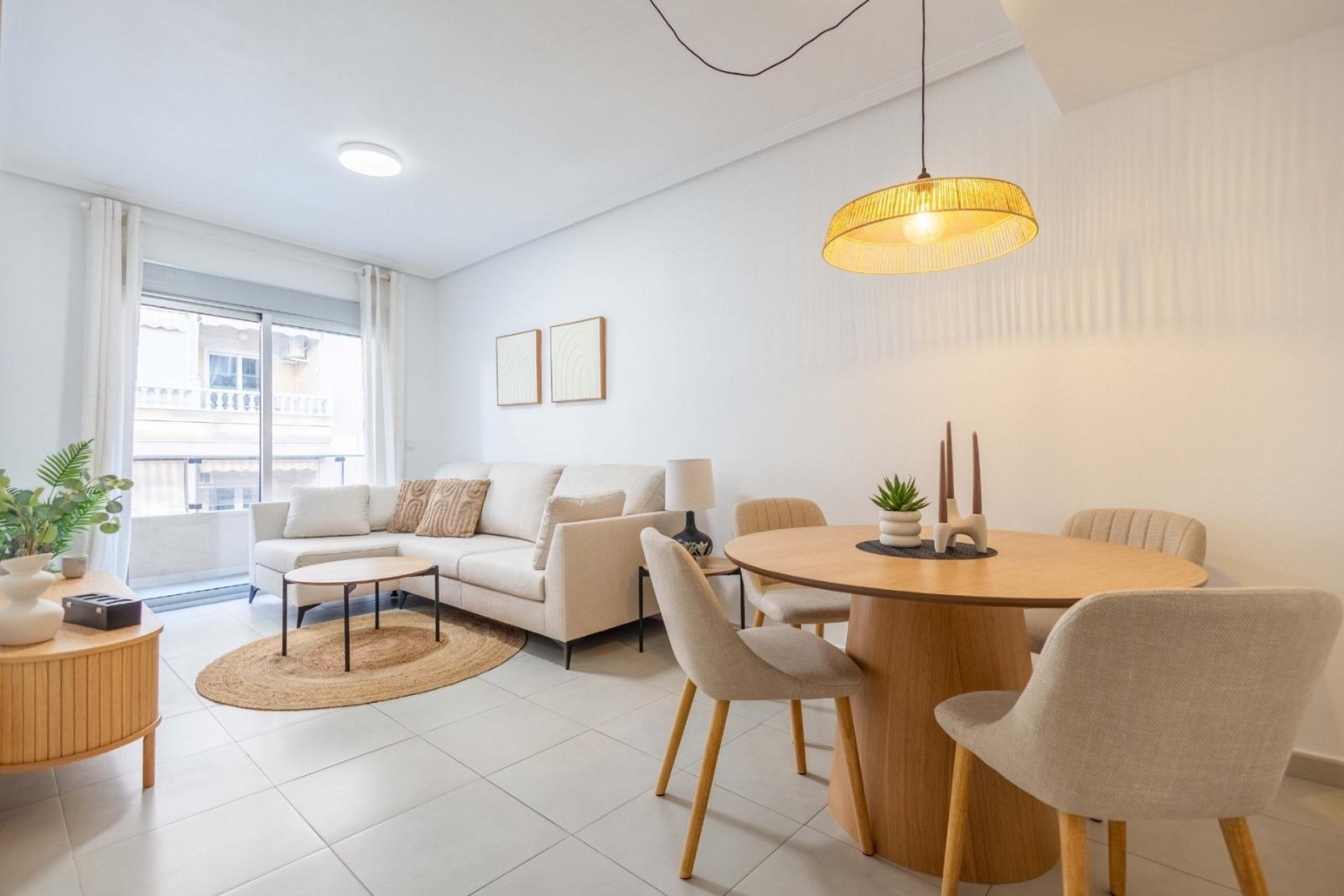 Brukt - Apartment -
Torrevieja - Las Calas