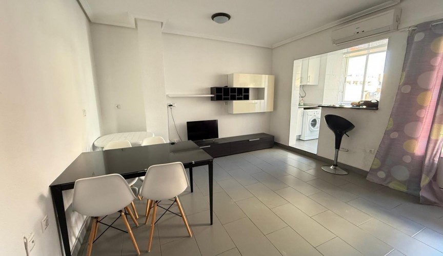 Brukt - Apartment -
Torrevieja - Las Piscinas Naturales