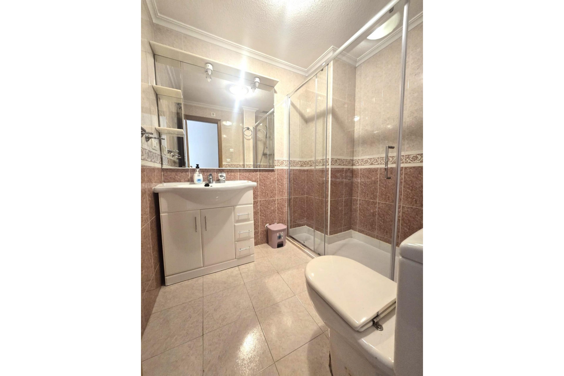 Brukt - Apartment -
Torrevieja - Las Piscinas Naturales