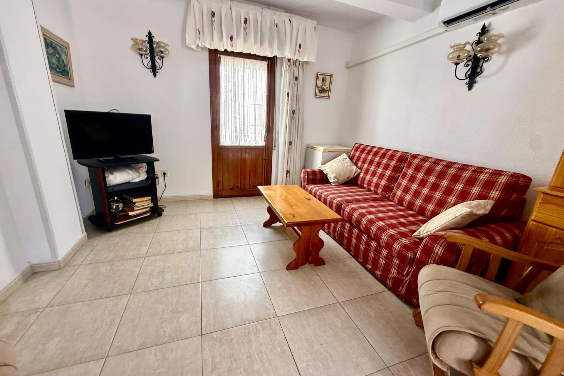 Brukt - Apartment -
Torrevieja - Los Europeos