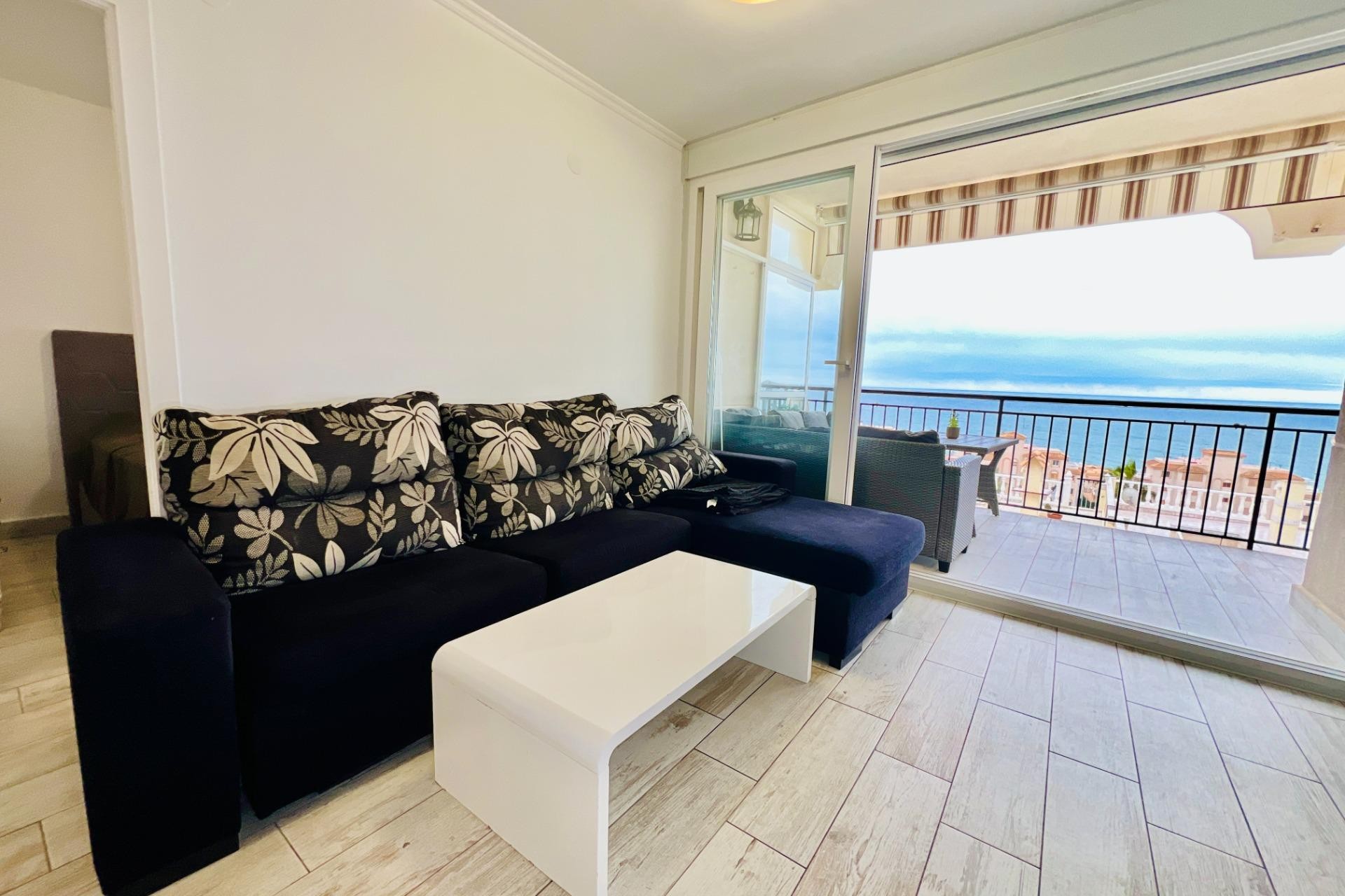 Brukt - Apartment -
Torrevieja - Miramar - Torre Del Moro