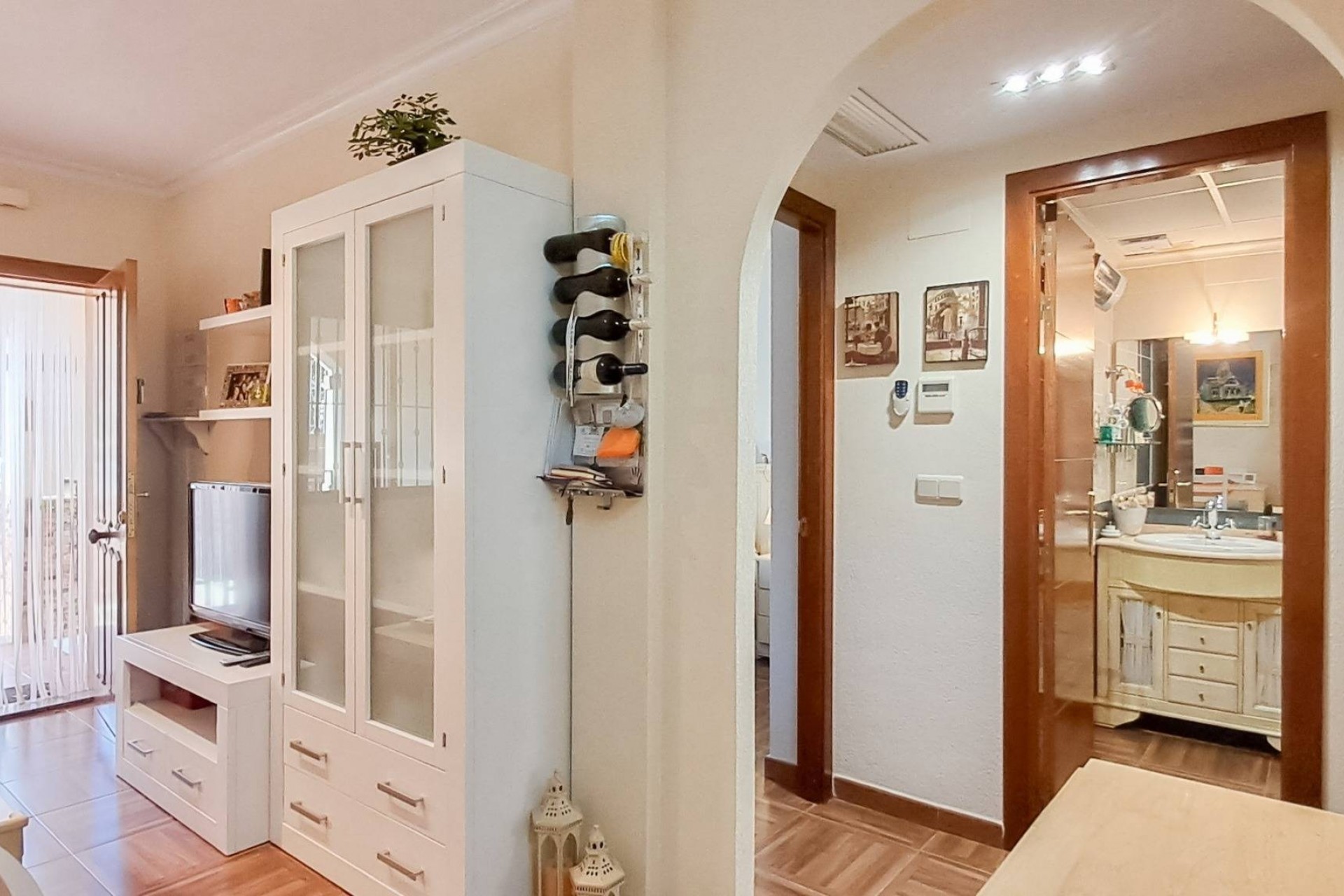 Brukt - Apartment -
Torrevieja - Parque Acuático - Sector 25