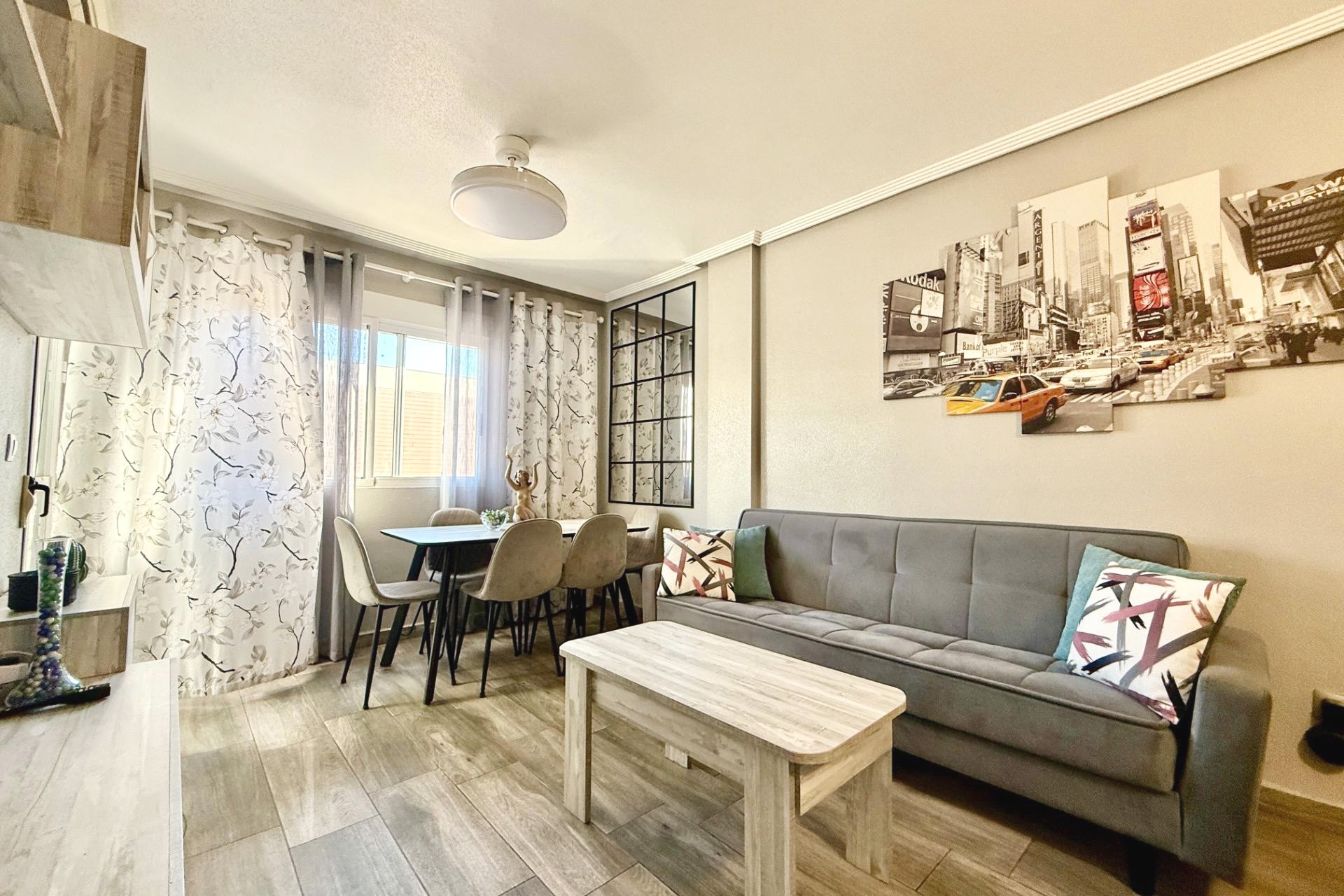 Brukt - Apartment -
Torrevieja - PARQUE DE LAS NACIONES