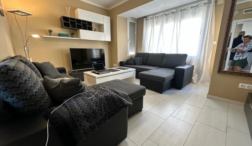 Brukt - Apartment -
Torrevieja - Paseo Maritimo