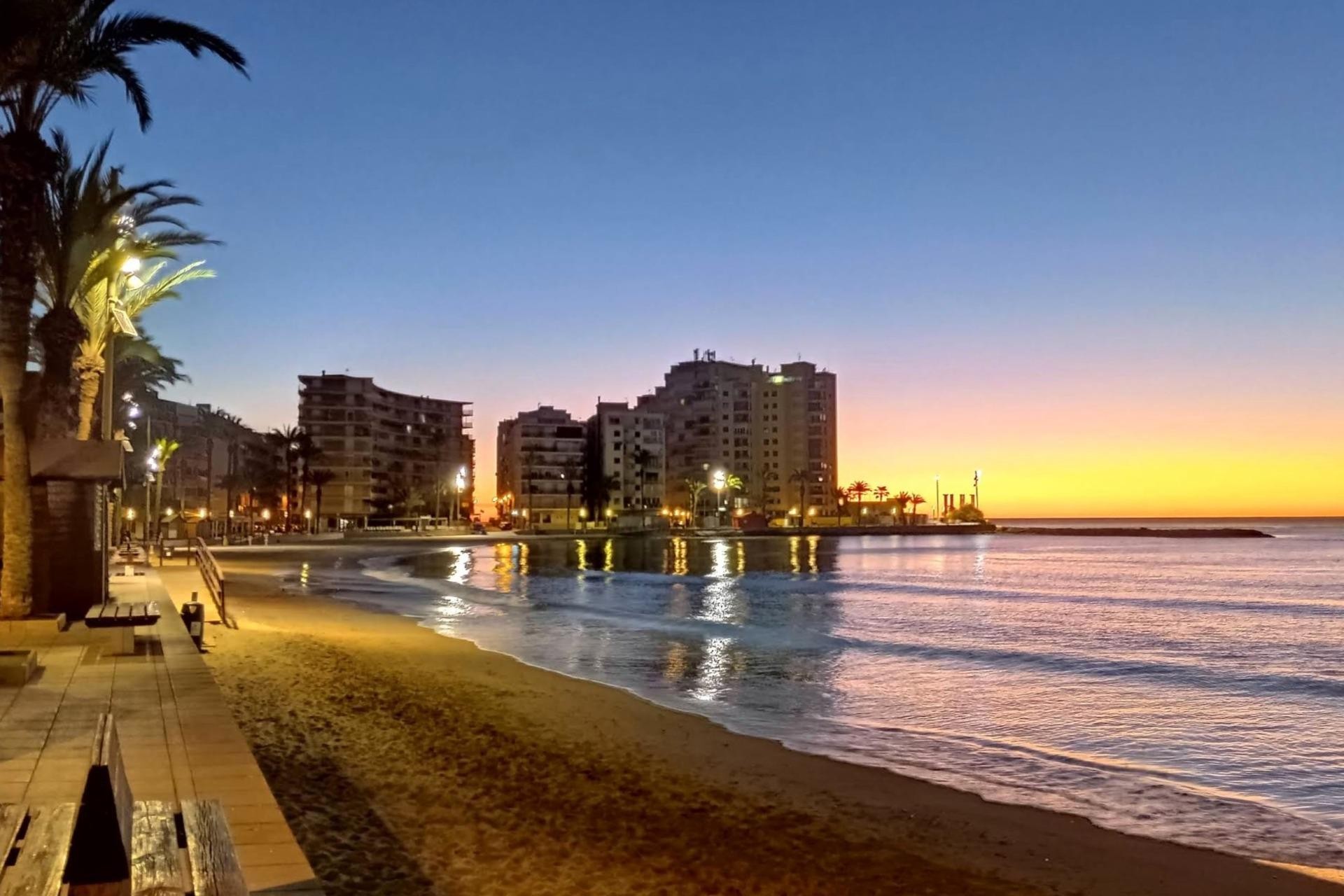 Brukt - Apartment -
Torrevieja - Paseo Maritimo