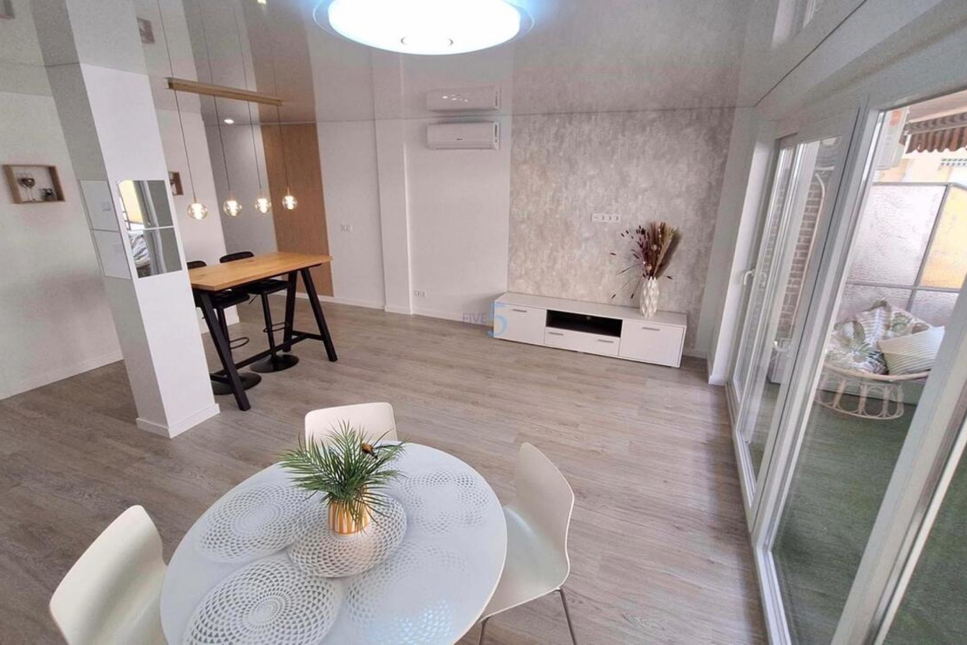 Brukt - Apartment -
Torrevieja - Playa Acecion