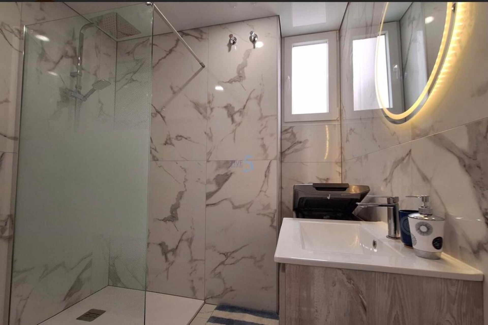 Brukt - Apartment -
Torrevieja - Playa Acecion
