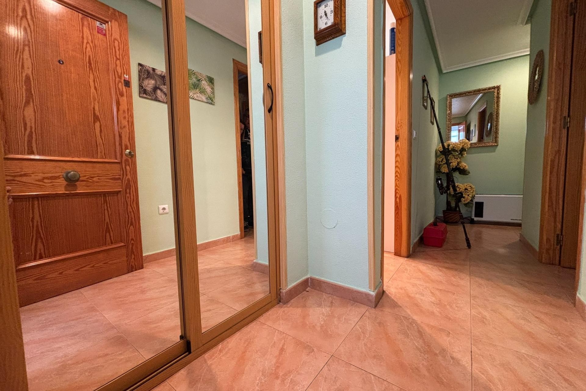 Brukt - Apartment -
Torrevieja - Playa de los Locos