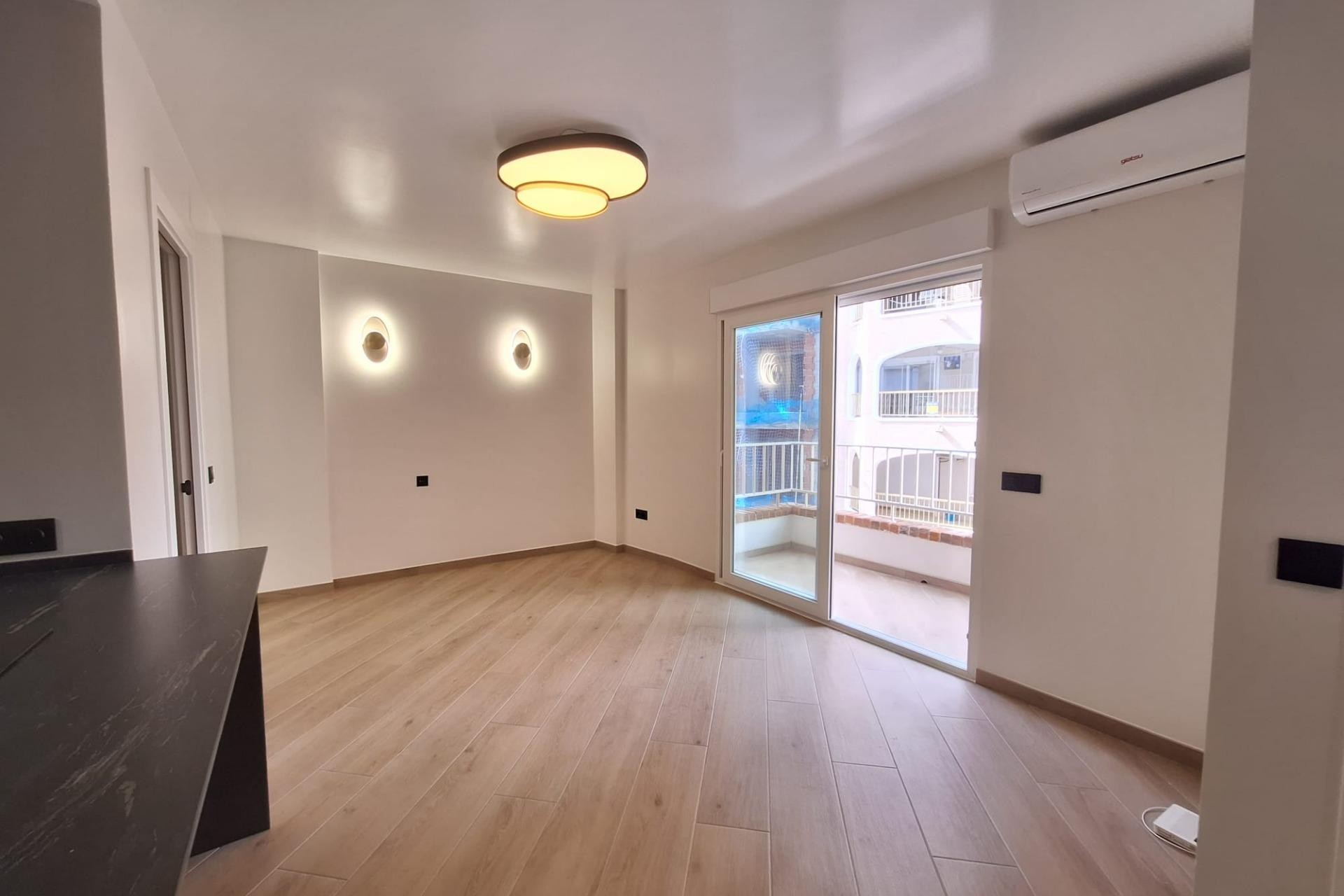 Brukt - Apartment -
Torrevieja - Playa de los Locos