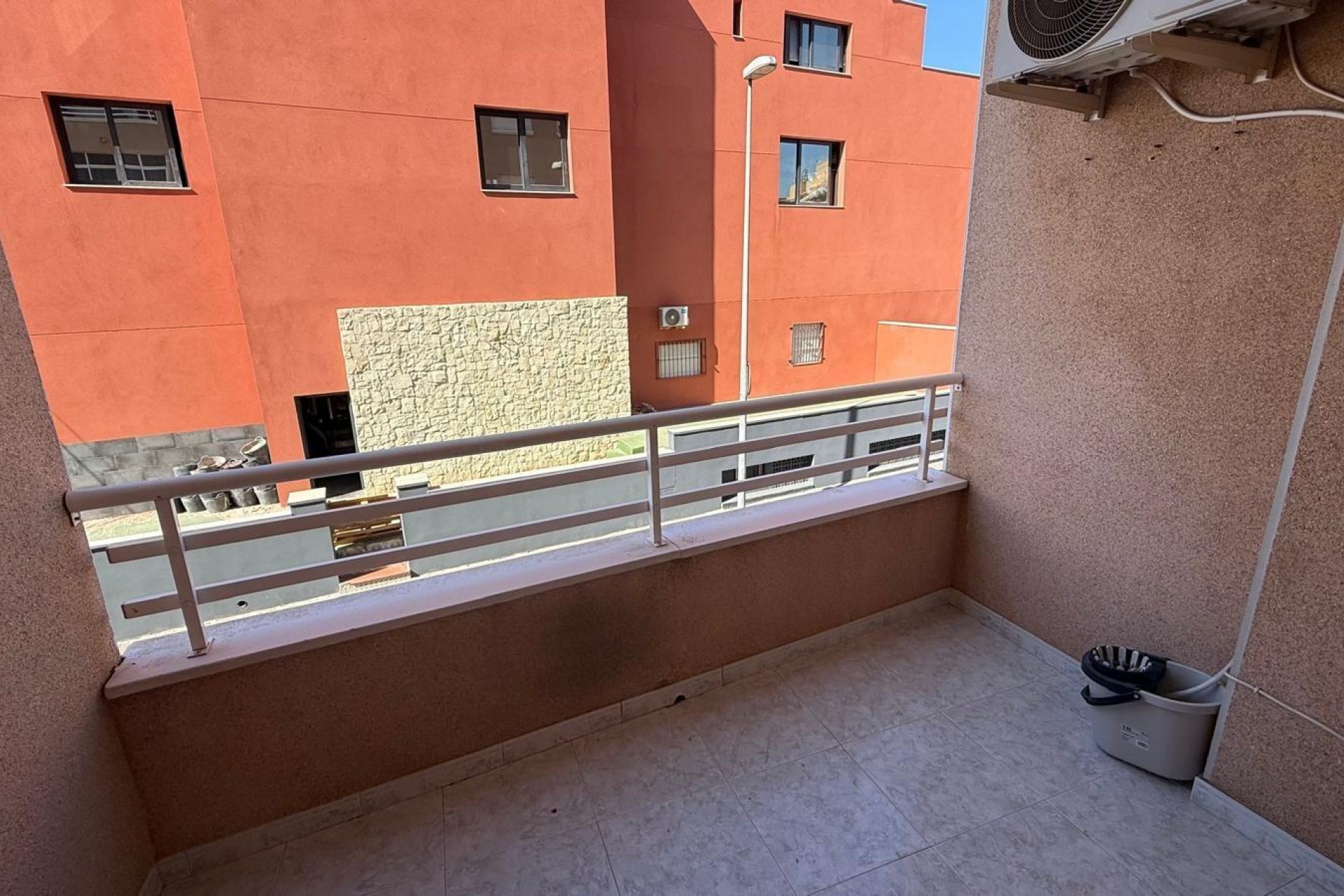 Brukt - Apartment -
Torrevieja - Playa de los Locos