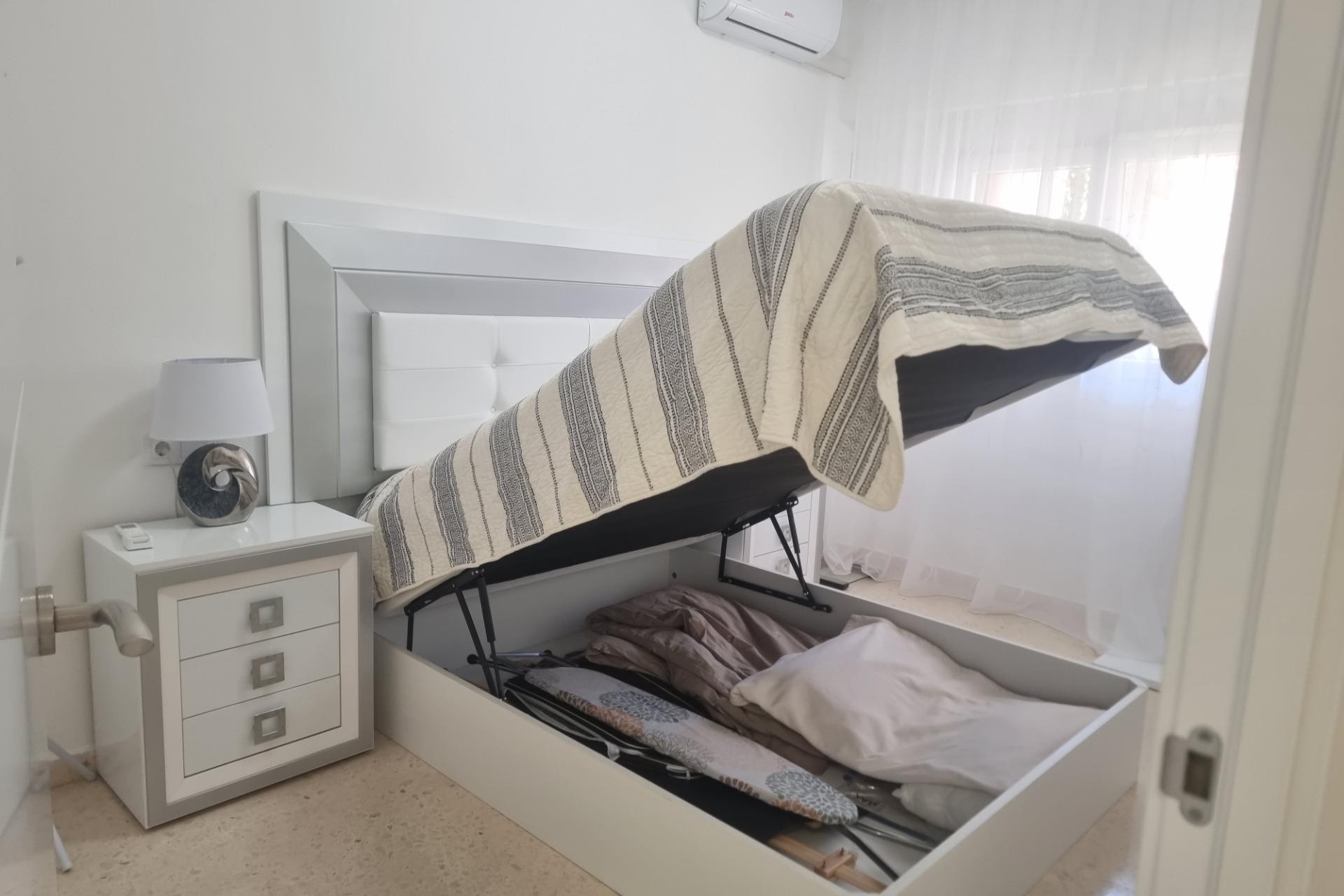 Brukt - Apartment -
Torrevieja - Playa de los Locos