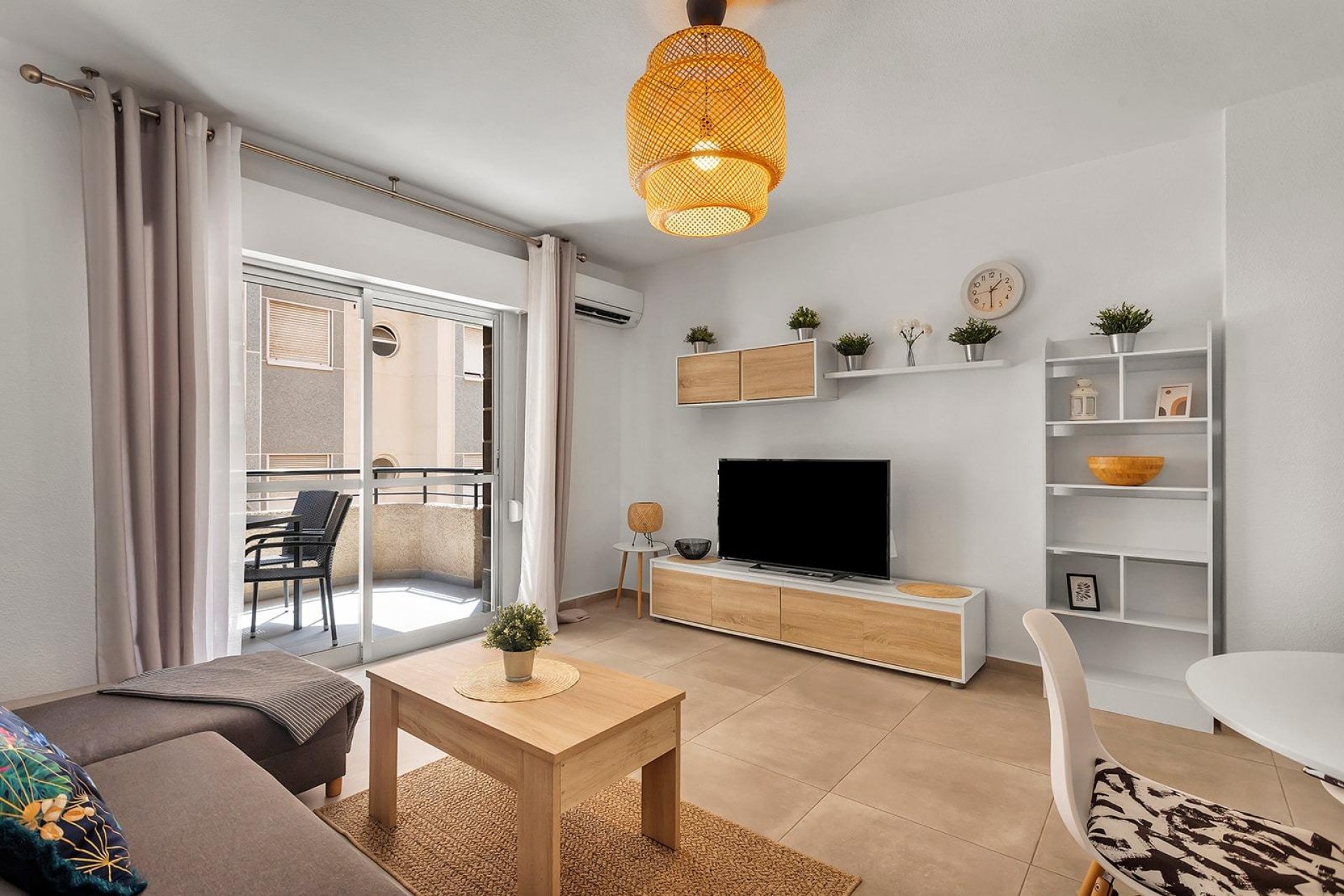 Brukt - Apartment -
Torrevieja - Playa de los Locos