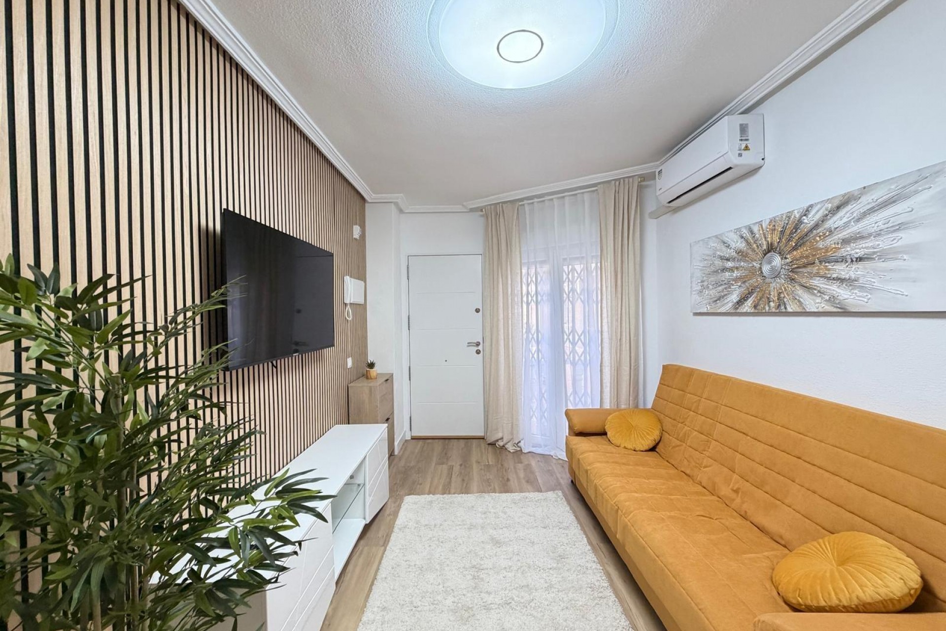 Brukt - Apartment -
Torrevieja - Playa de los Locos