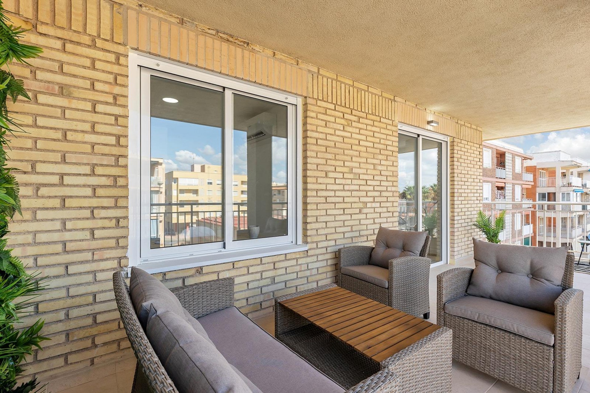 Brukt - Apartment -
Torrevieja - Playa De Los Naufragos