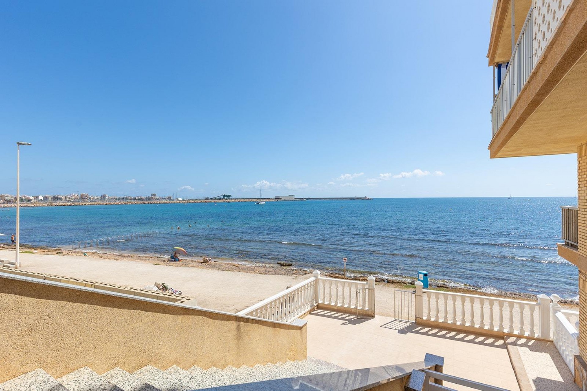 Brukt - Apartment -
Torrevieja - Playa De Los Naufragos