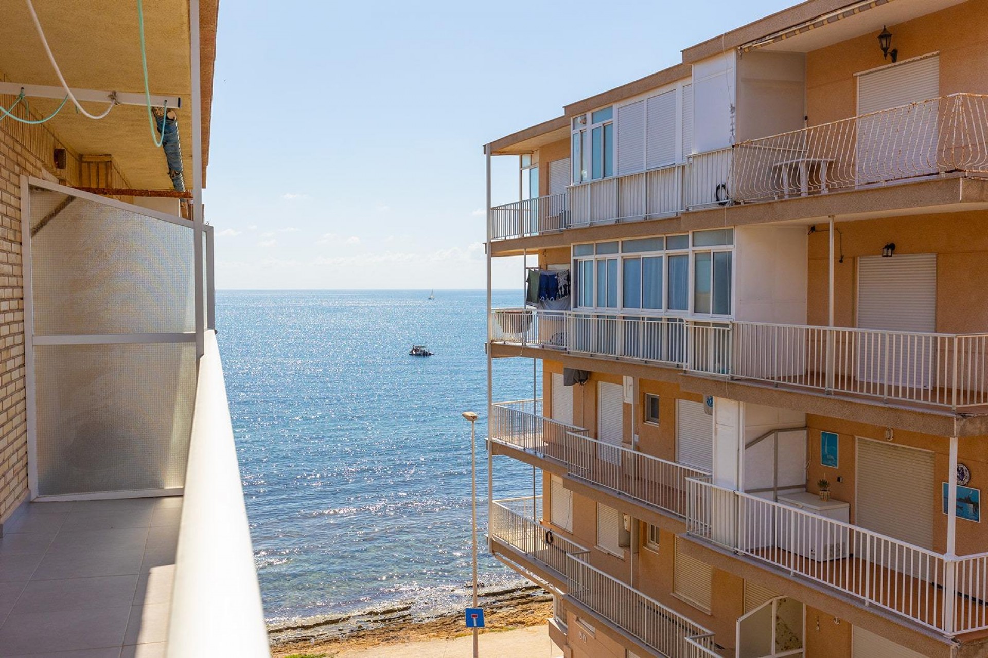 Brukt - Apartment -
Torrevieja - Playa De Los Naufragos