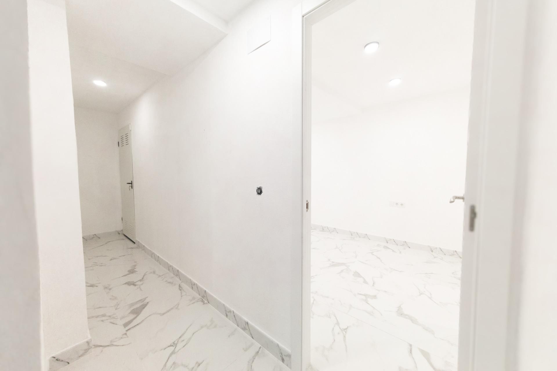 Brukt - Apartment -
Torrevieja - Playa De Los Naufragos