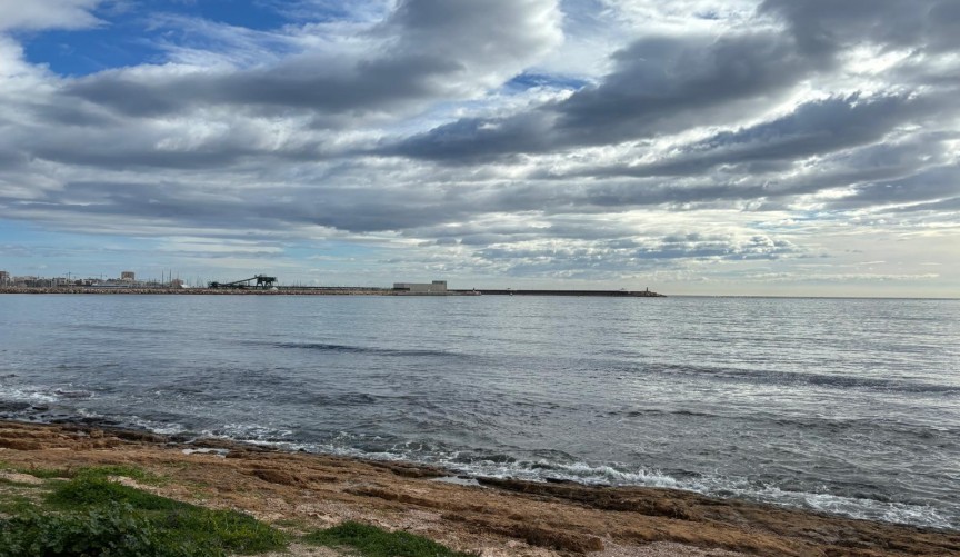 Brukt - Apartment -
Torrevieja - Playa De Los Naufragos