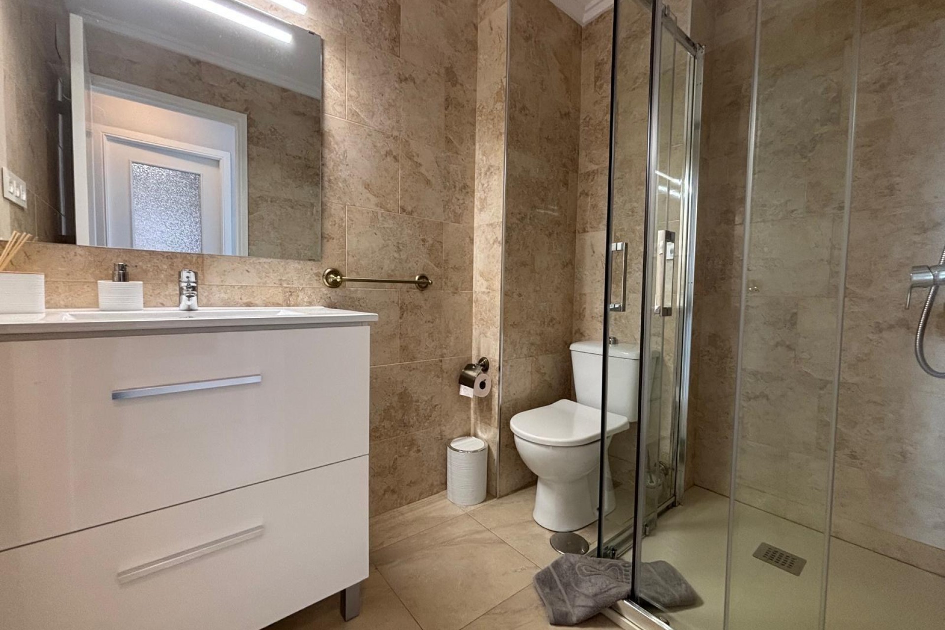 Brukt - Apartment -
Torrevieja - Playa De Los Naufragos