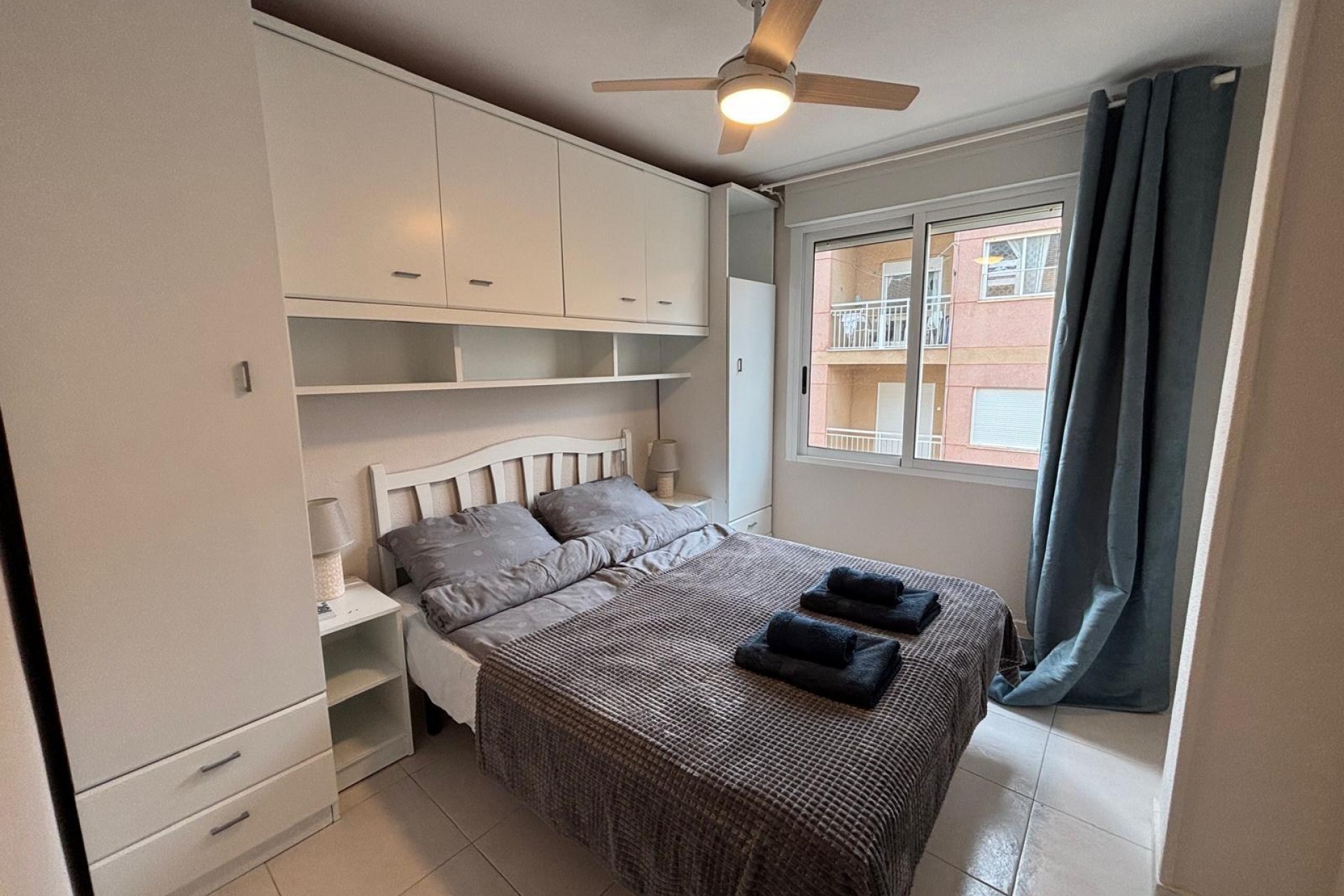 Brukt - Apartment -
Torrevieja - Playa De Los Naufragos