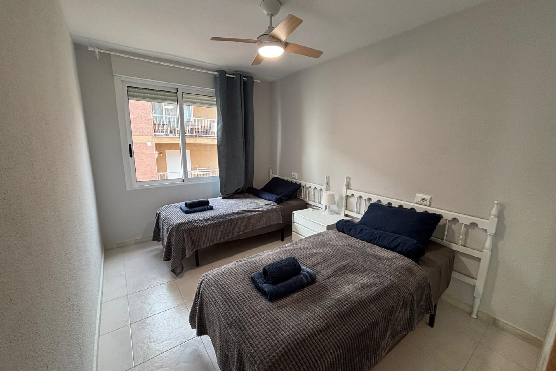 Brukt - Apartment -
Torrevieja - Playa De Los Naufragos