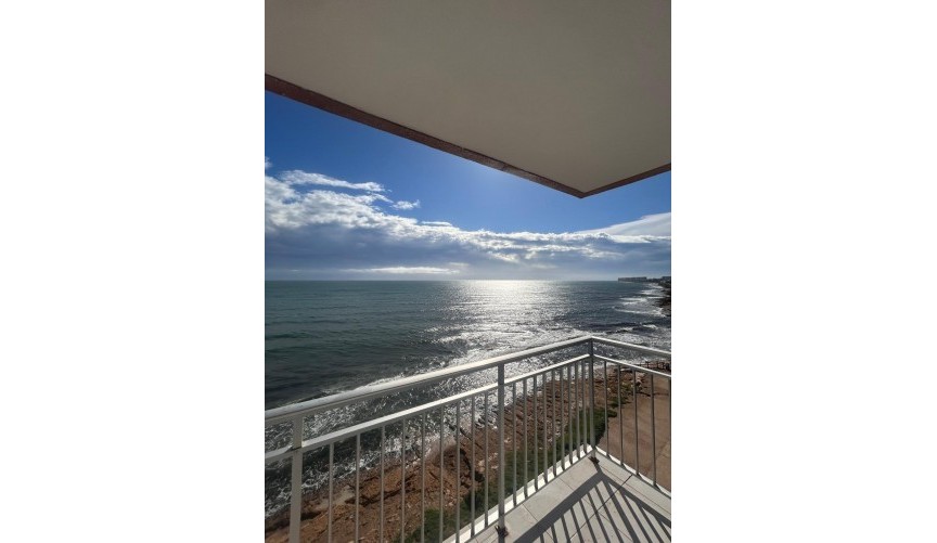 Brukt - Apartment -
Torrevieja - Playa De Los Naufragos