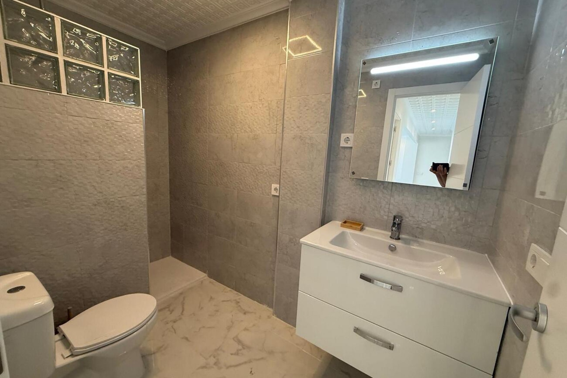 Brukt - Apartment -
Torrevieja - Playa del Acequión