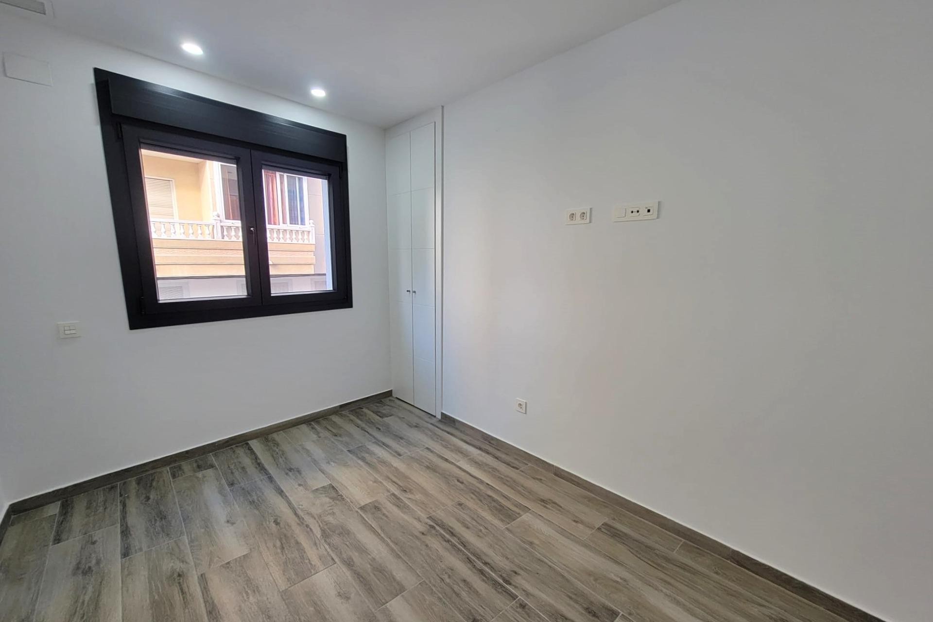 Brukt - Apartment -
Torrevieja - Playa del Cura