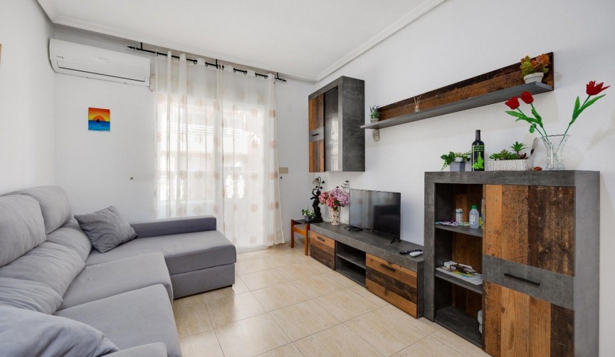 Brukt - Apartment -
Torrevieja - Playa del Cura