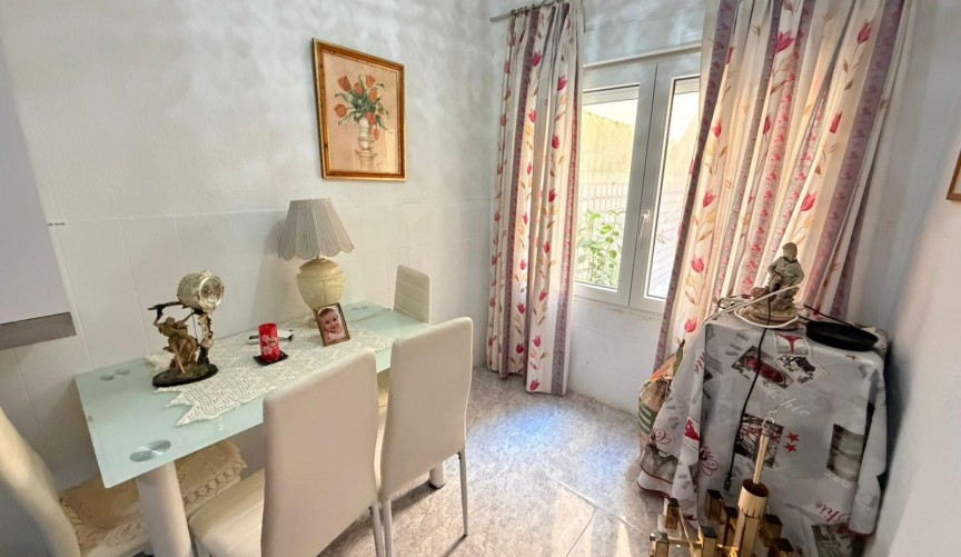 Brukt - Apartment -
Torrevieja - Playa del Cura