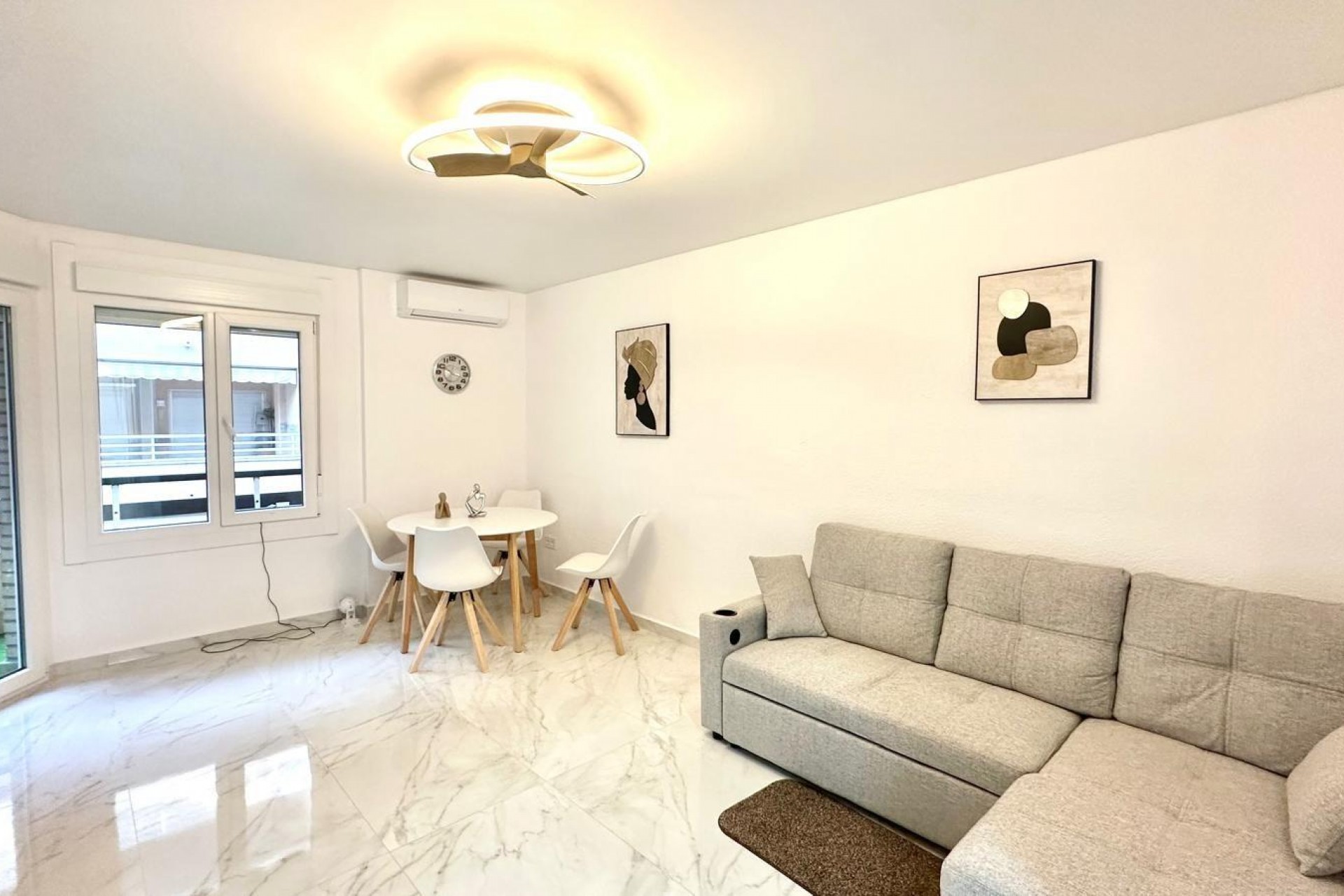 Brukt - Apartment -
Torrevieja - Playa del Cura