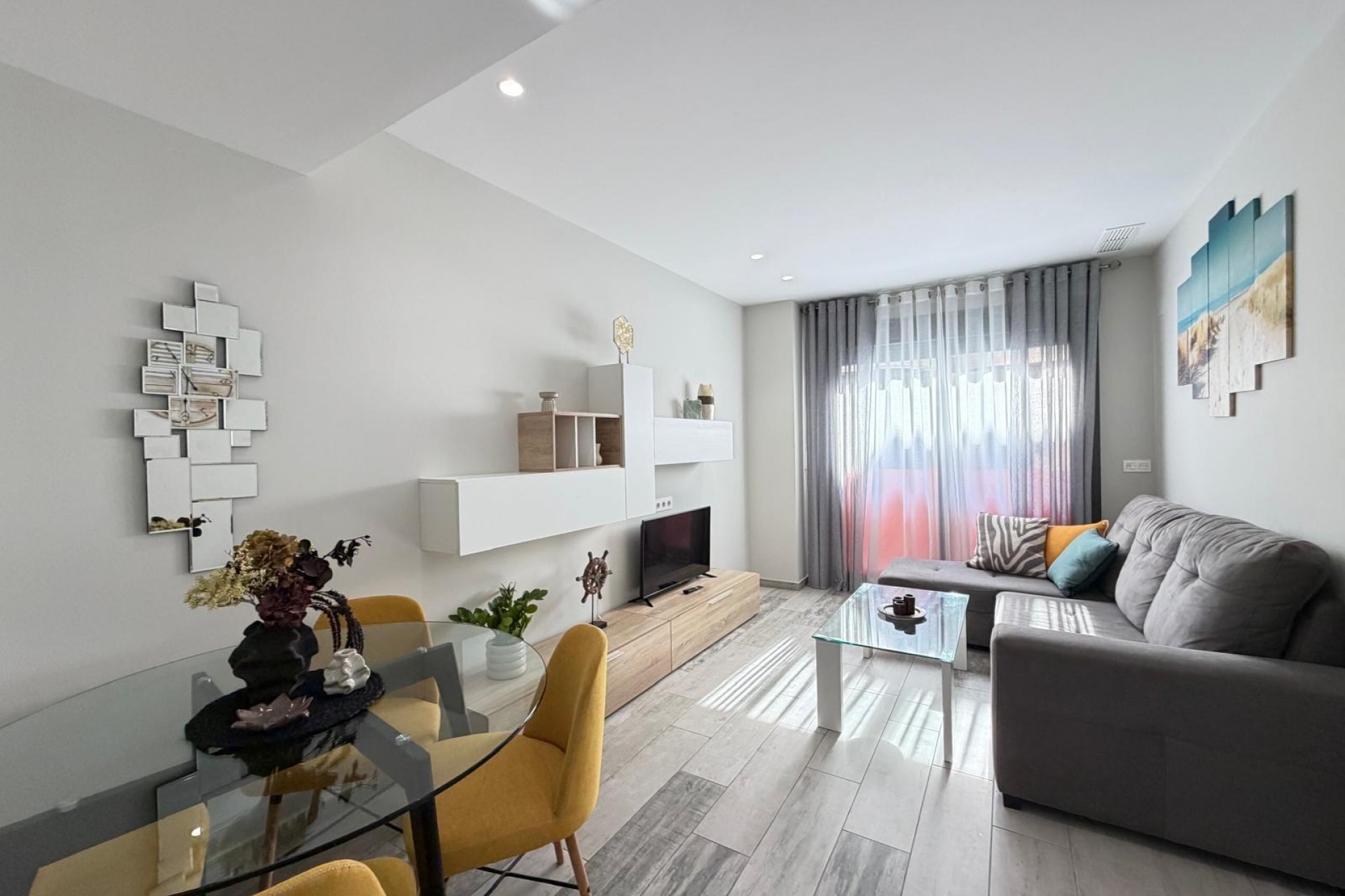 Brukt - Apartment -
Torrevieja - Playa del Cura