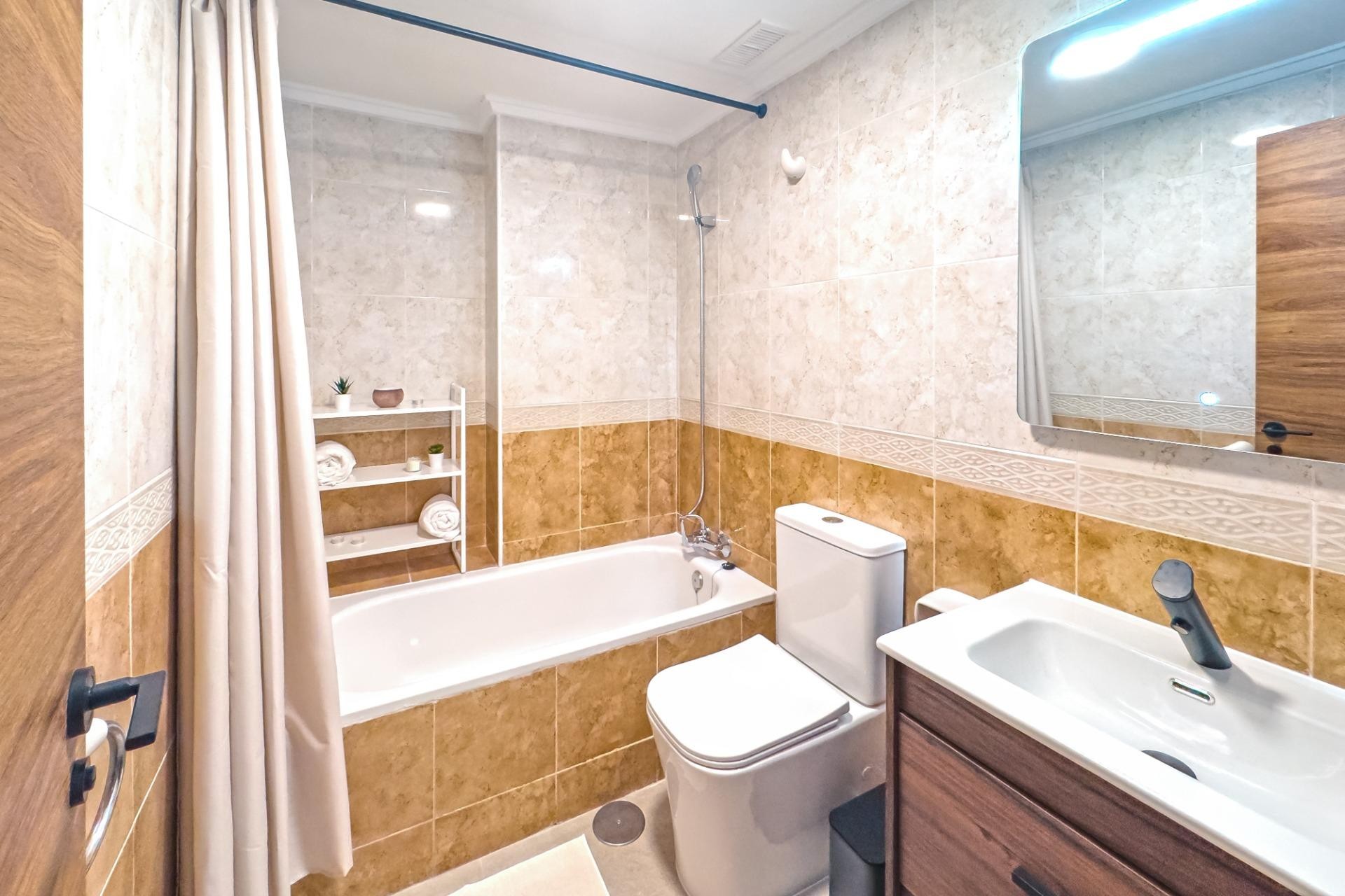 Brukt - Apartment -
Torrevieja - Playa del Cura