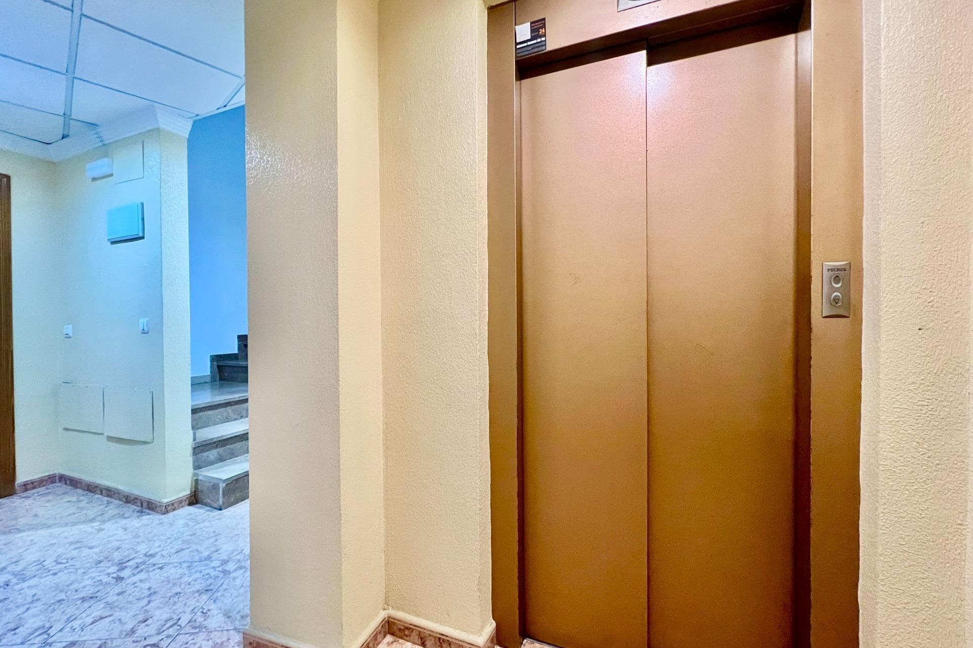 Brukt - Apartment -
Torrevieja - Playa del Cura