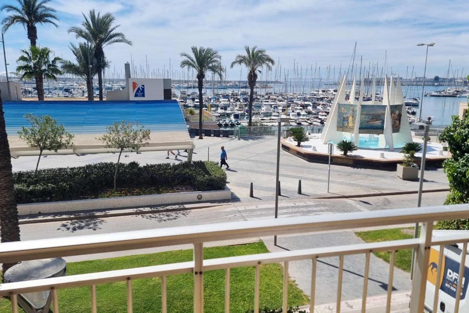 Brukt - Apartment -
Torrevieja - Puerto