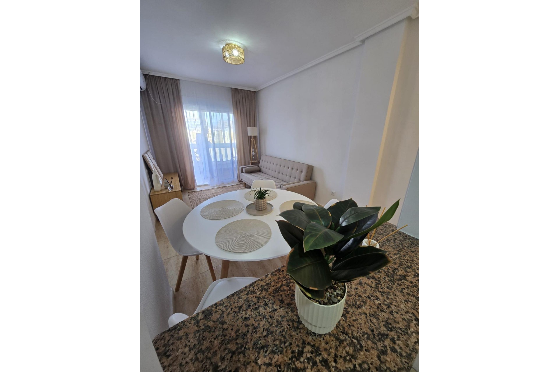 Brukt - Apartment -
Torrevieja - Torreblanca