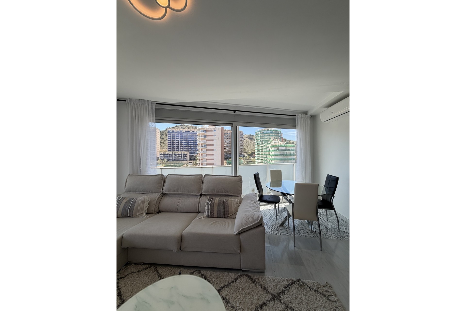 Brukt - Apartment -
Villajoyosa - Finestrat