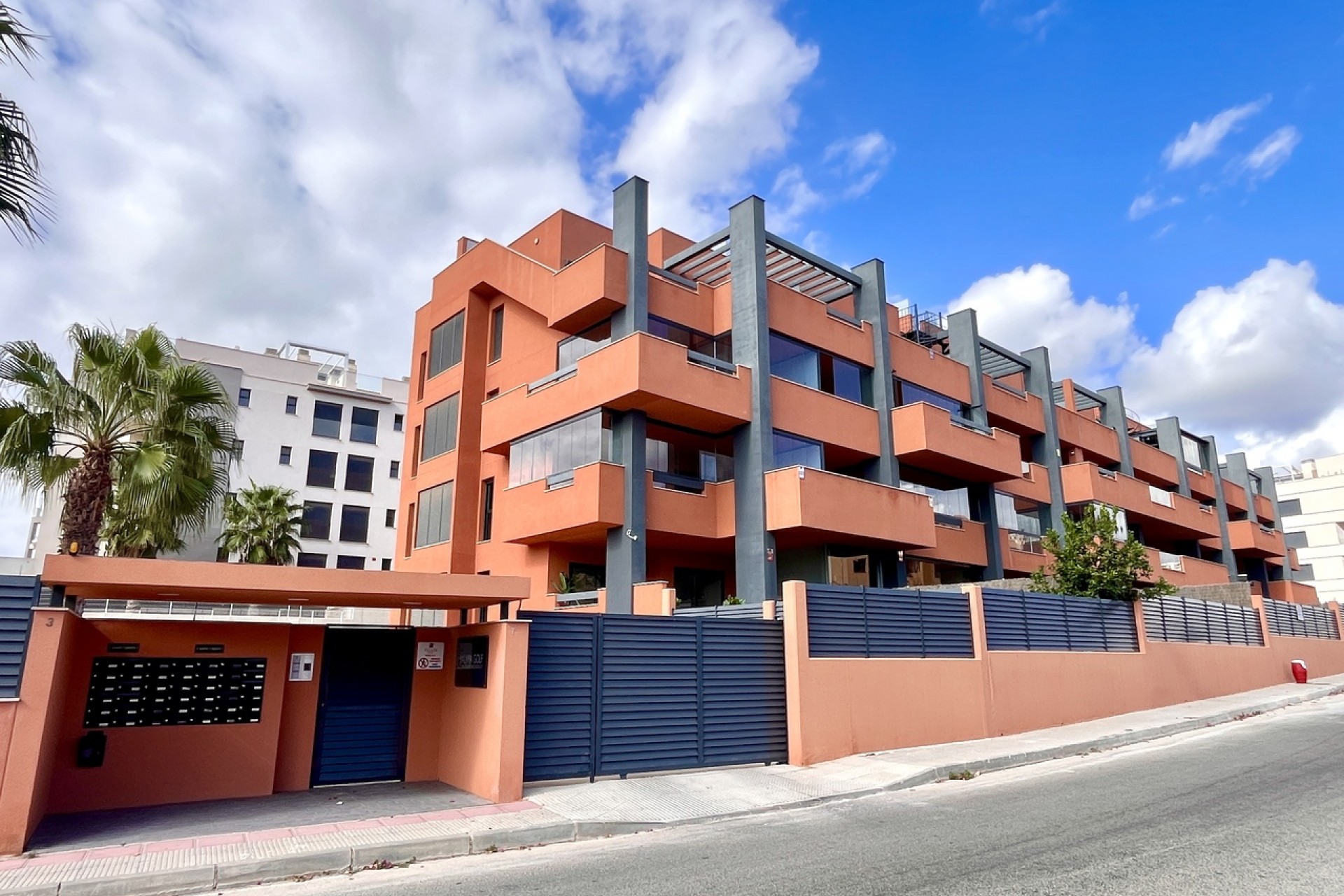 Brukt - Apartment -
Villamartin - Costa Blanca