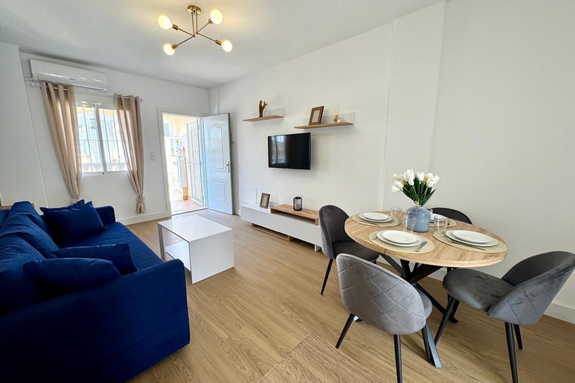 Brukt - Apartment -
Villamartin - Costa Blanca